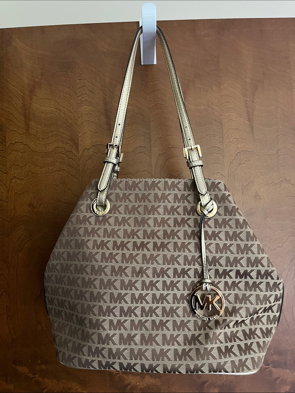 MICHAEL MICHAEL KORS Authentic Monogram Shoulder Bag #IM 1712 Like New